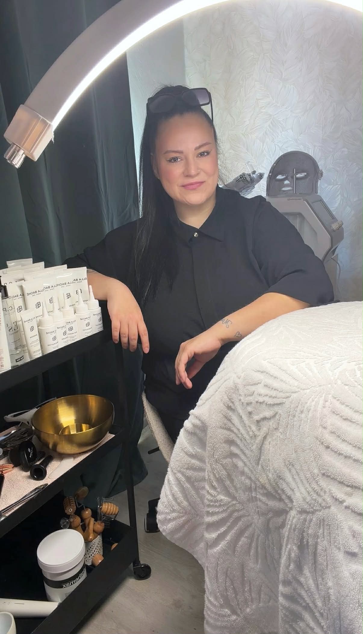 Radka Navrátilová v kosmetickém studiu